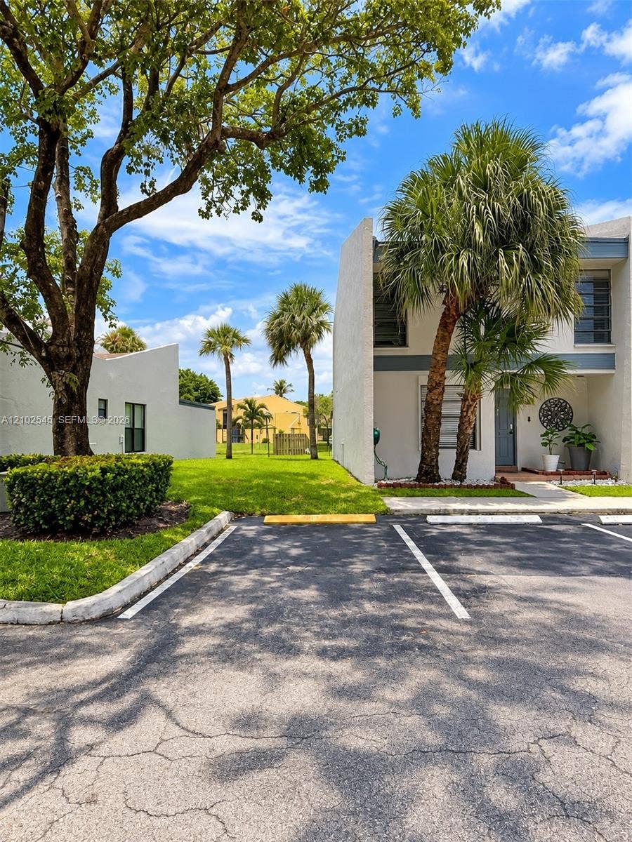 9251 NW 14th Court, #257, Pembroke Pines, FL 33024 Photo 4