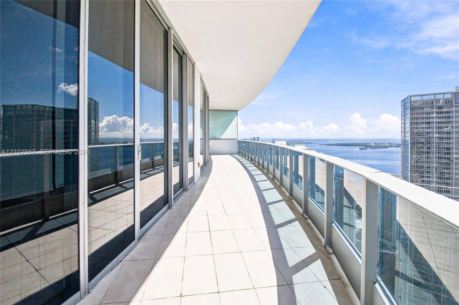 200 Biscayne Boulevard Way, #5302, Miami, FL 33131 Photo 28