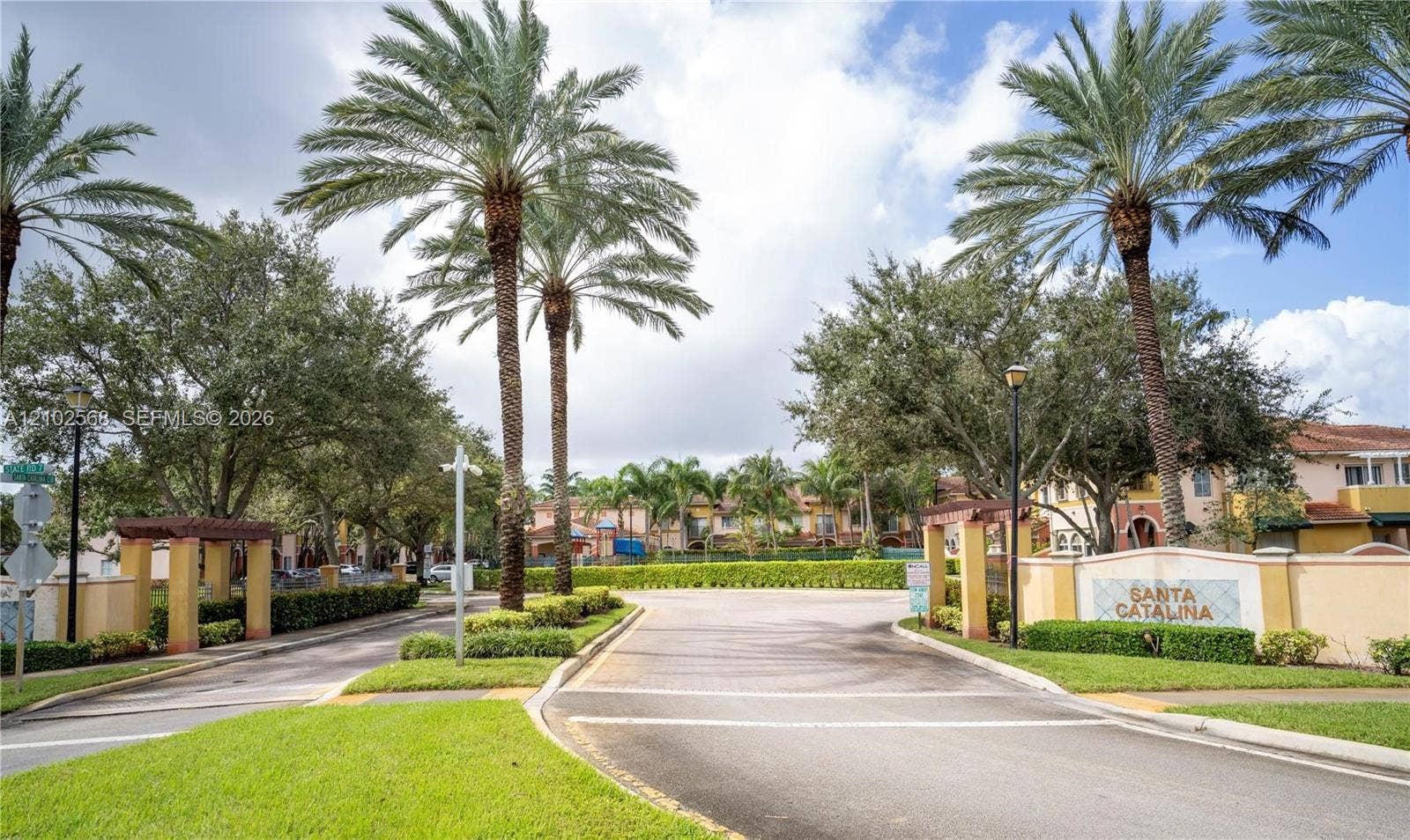 305 S Santa Catalina Circle, North Lauderdale, North Lauderdale, FL 33068 Photo 1