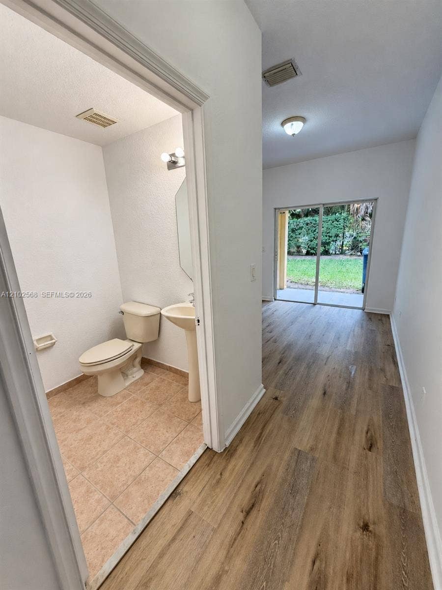 305 S Santa Catalina Circle, North Lauderdale, North Lauderdale, FL 33068 Photo 15