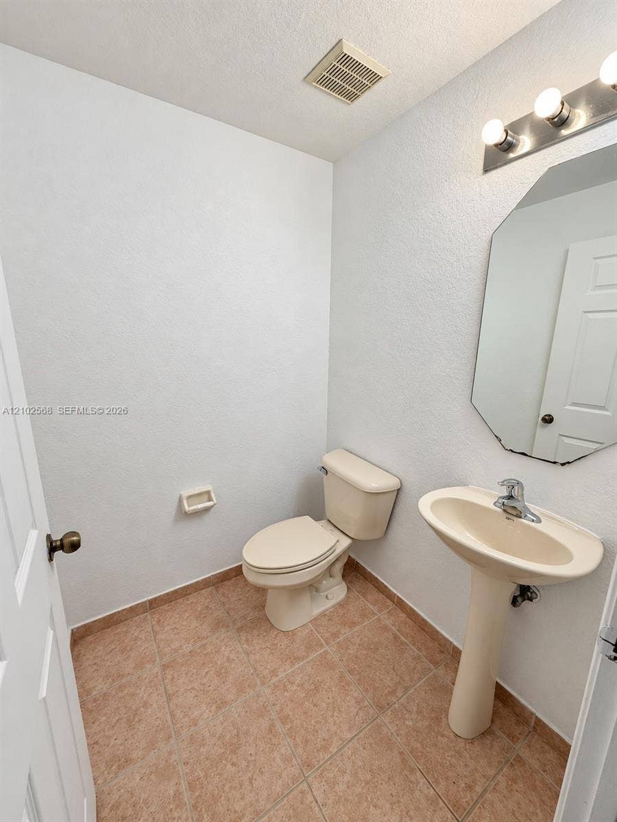 305 S Santa Catalina Circle, North Lauderdale, North Lauderdale, FL 33068 Photo 16