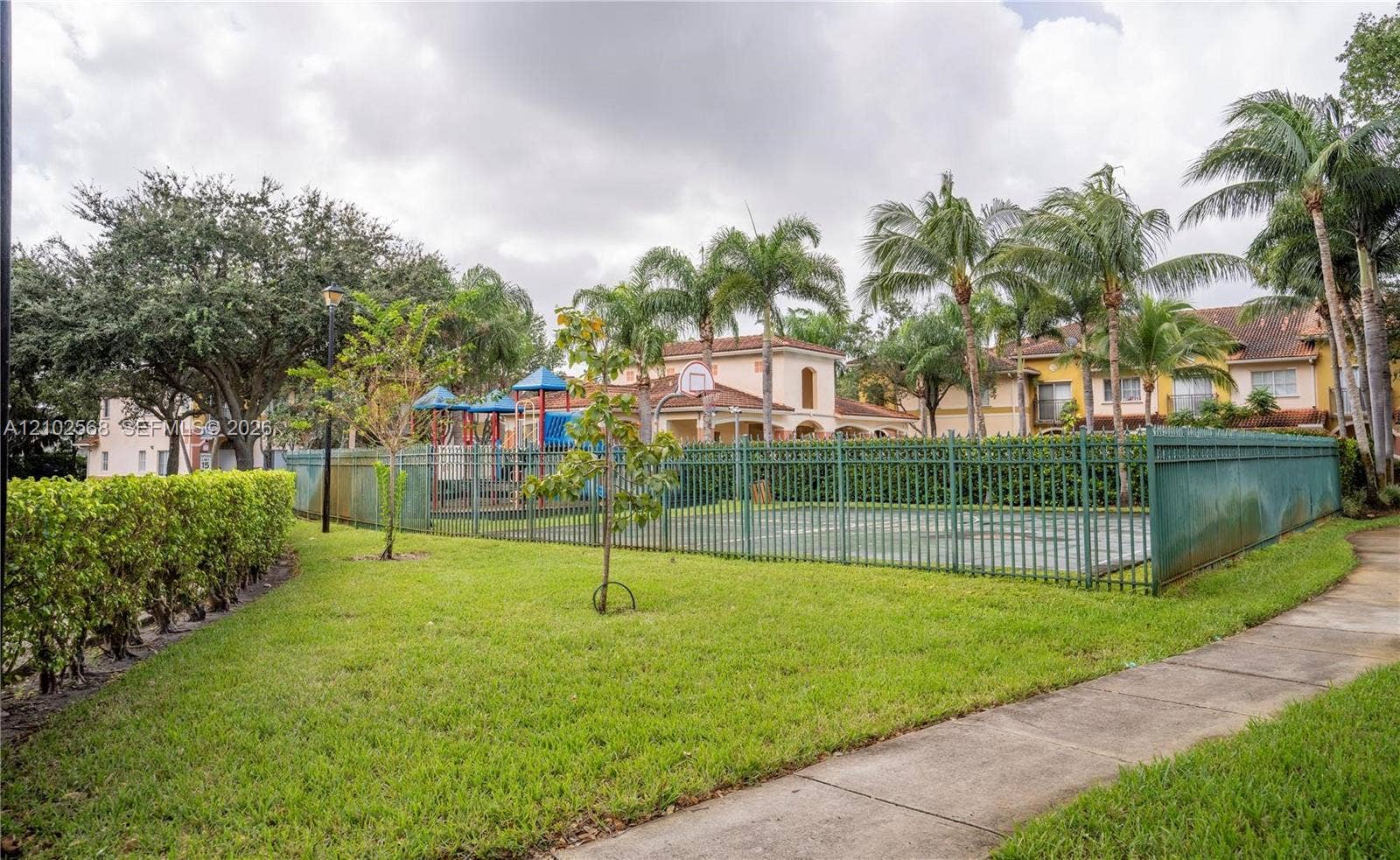 305 S Santa Catalina Circle, North Lauderdale, North Lauderdale, FL 33068 Photo 21