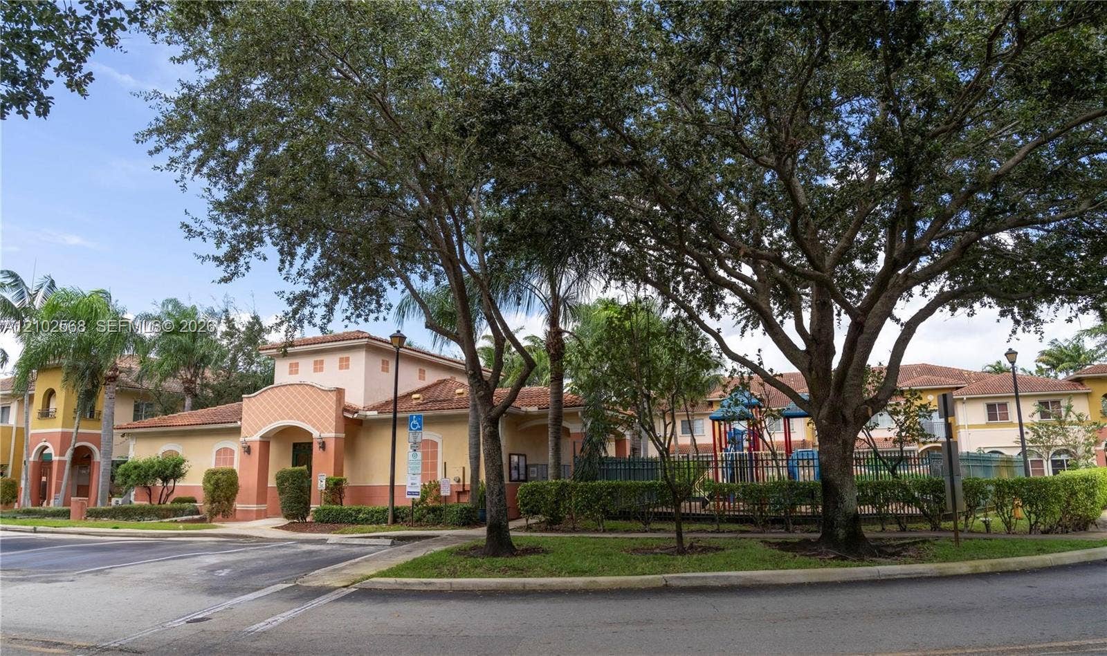 305 S Santa Catalina Circle, North Lauderdale, North Lauderdale, FL 33068 Photo 20