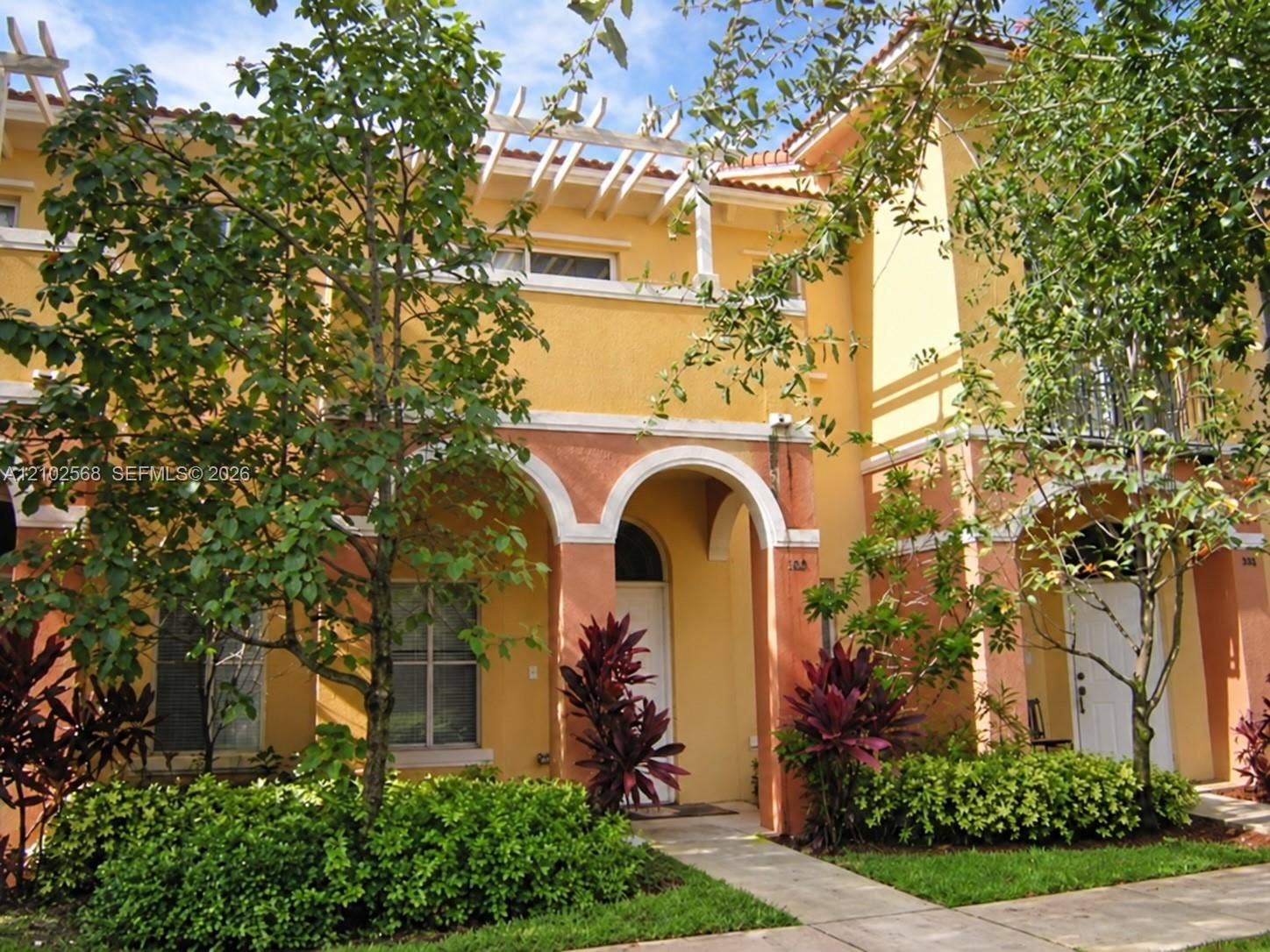 305 S Santa Catalina Circle, North Lauderdale, North Lauderdale, FL 33068 Photo 4