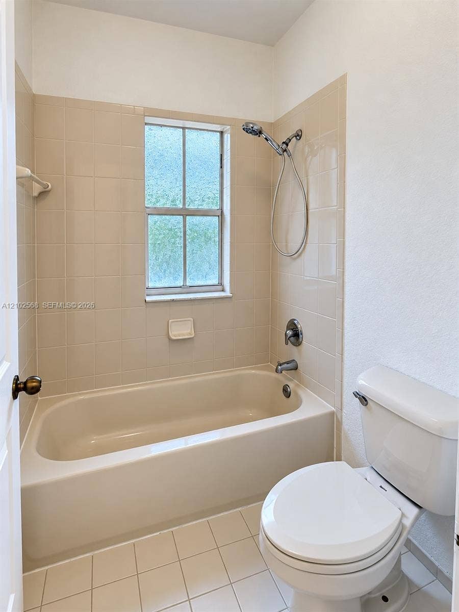 305 S Santa Catalina Circle, North Lauderdale, North Lauderdale, FL 33068 Photo 12
