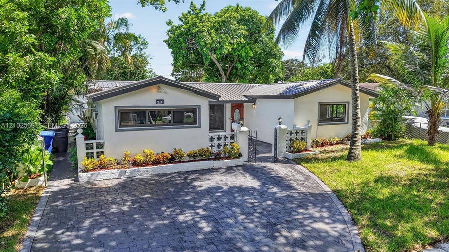 Property photo for 4001 N 66th Avenue, Hollywood, FL