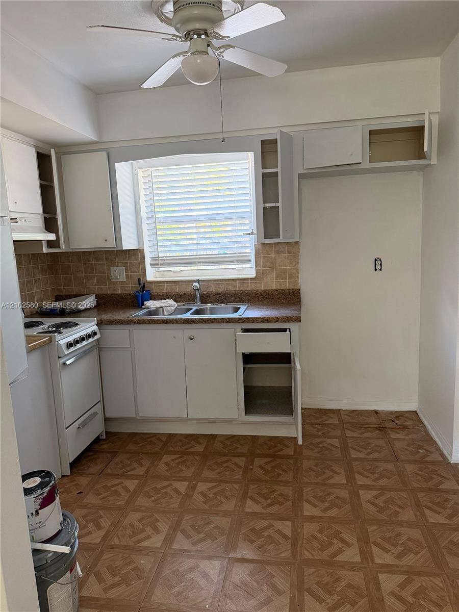 325 NE 2nd Street, #6, Hallandale Beach, Hallandale Beach, FL 33009 Photo 6