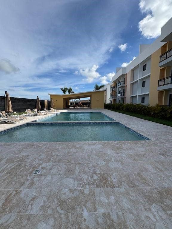 Property photo for 1 E Town, 