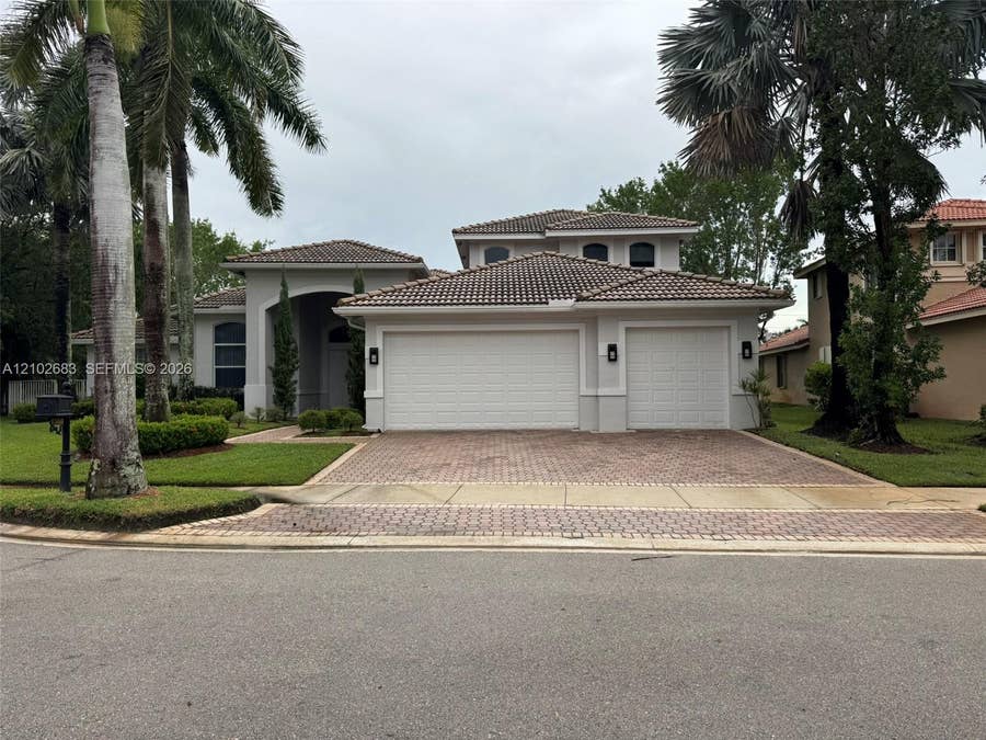 Property photo for 1360 Victoria Isle Drive, Weston, FL
