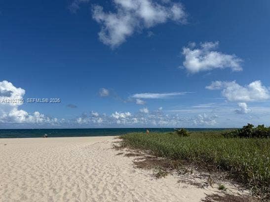 813 S Ocean Boulevard, Pompano Beach, FL 33062 Beach access across the street
