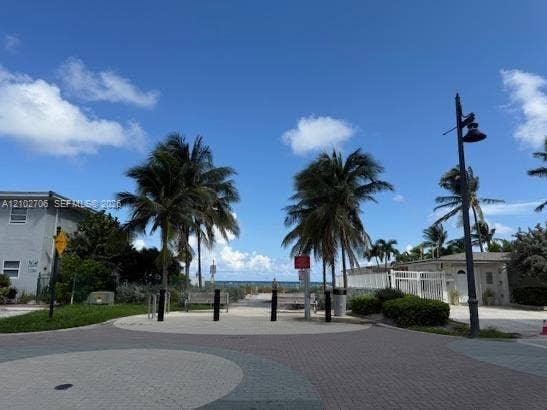 813 S Ocean Boulevard, Pompano Beach, FL 33062 Beach access across the street