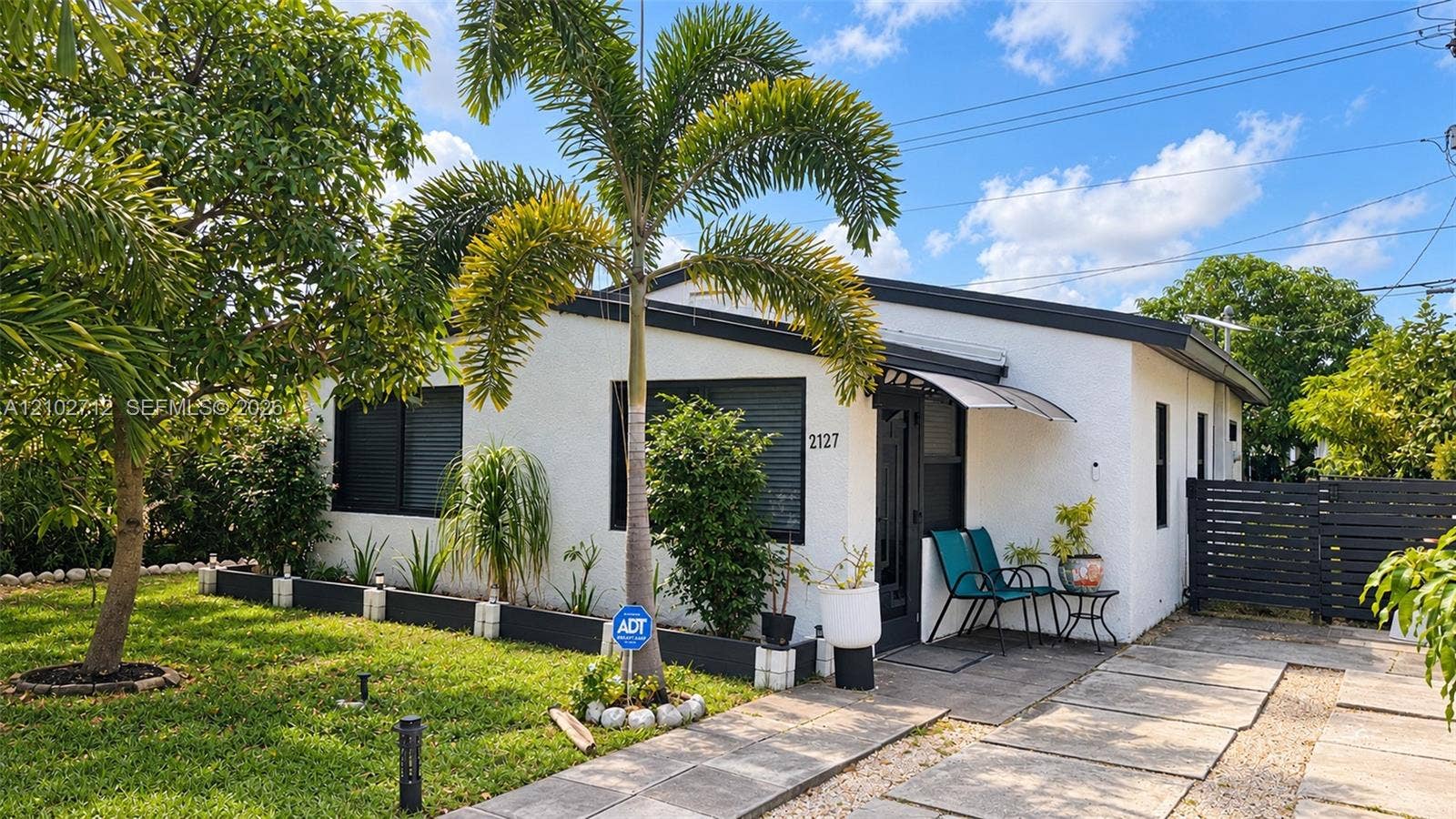 2727 NE 6th Lane, Wilton Manors, FL 33334 Photo 2