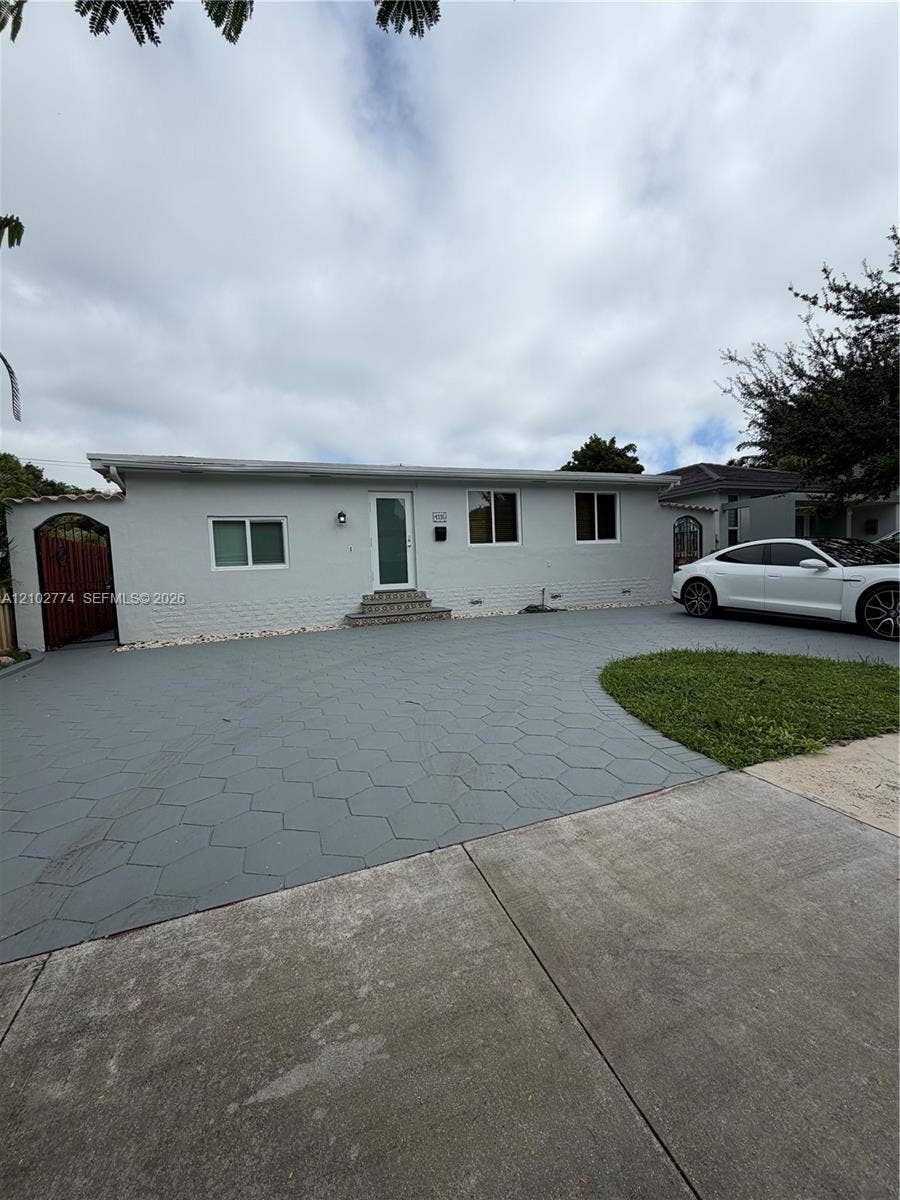 4335 SW 10th Street, Miami, FL 33134 Photo 3