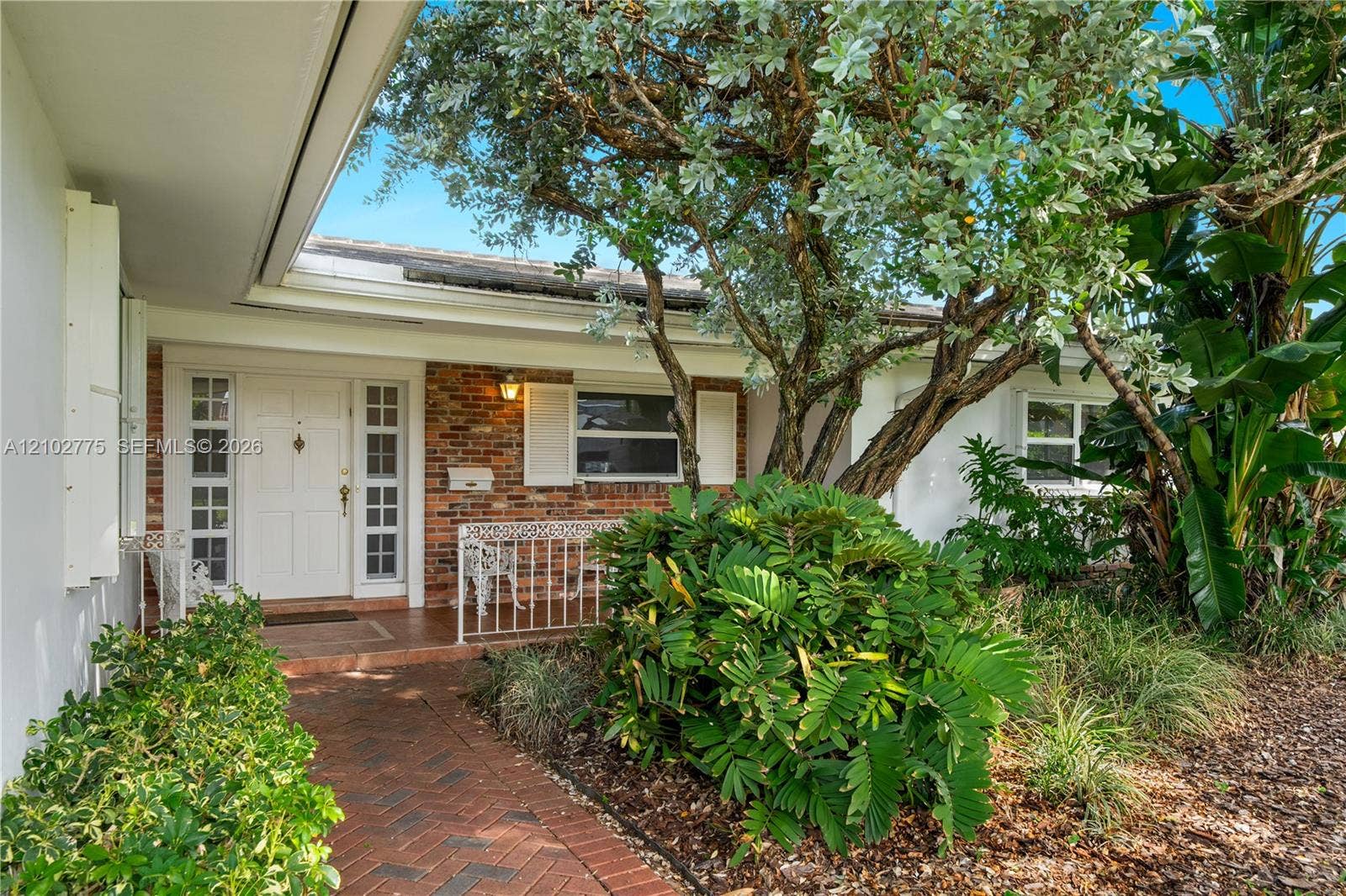 12805 Maple Road, North Miami, FL 33181 Photo 5