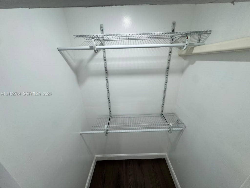 565 NE 32nd Street, Oakland Park, FL 33334 Photo 7
