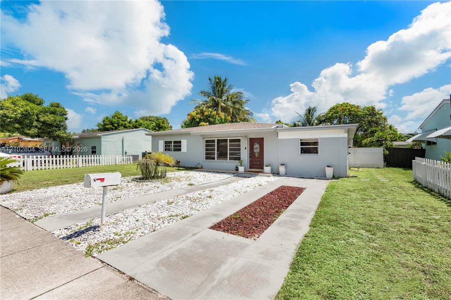 Property photo for 250 NE 170th Street, North Miami Beach, FL