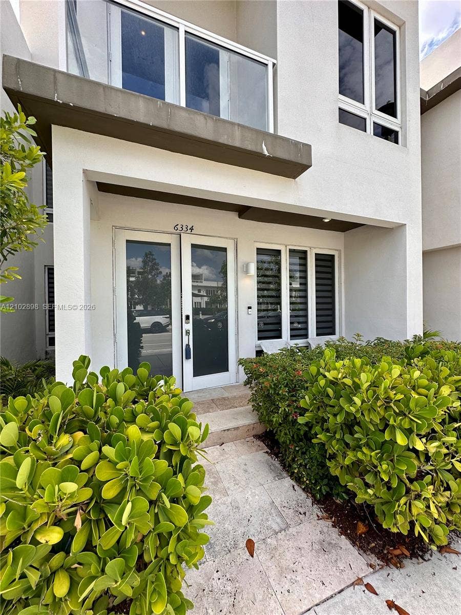 6334 NW 104th Path, #6334, Doral, Doral, FL 33178 Photo 2