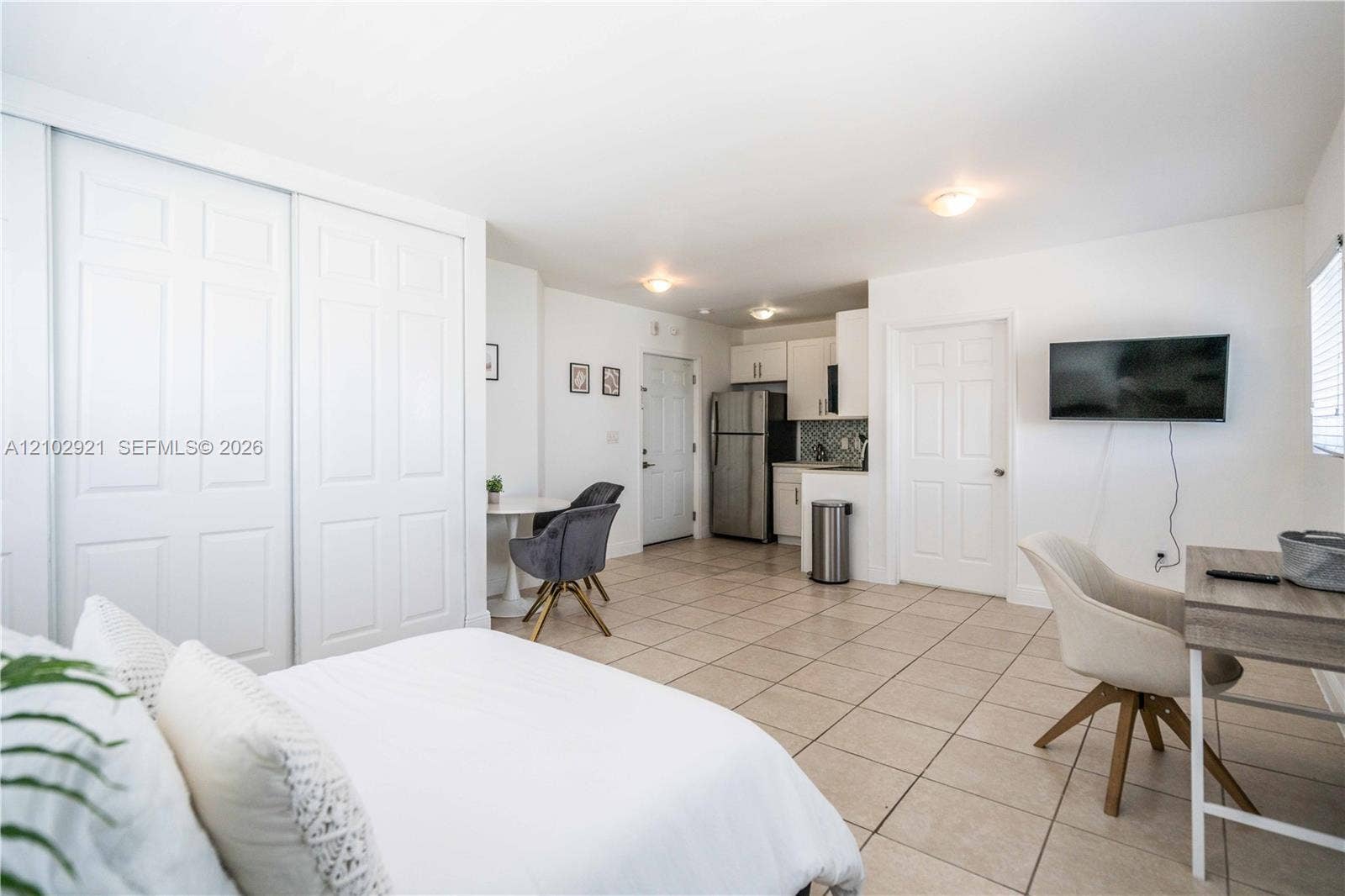 6971 Carlyle Avenue, #204, Miami Beach, Miami Beach, FL 33141 Photo 5