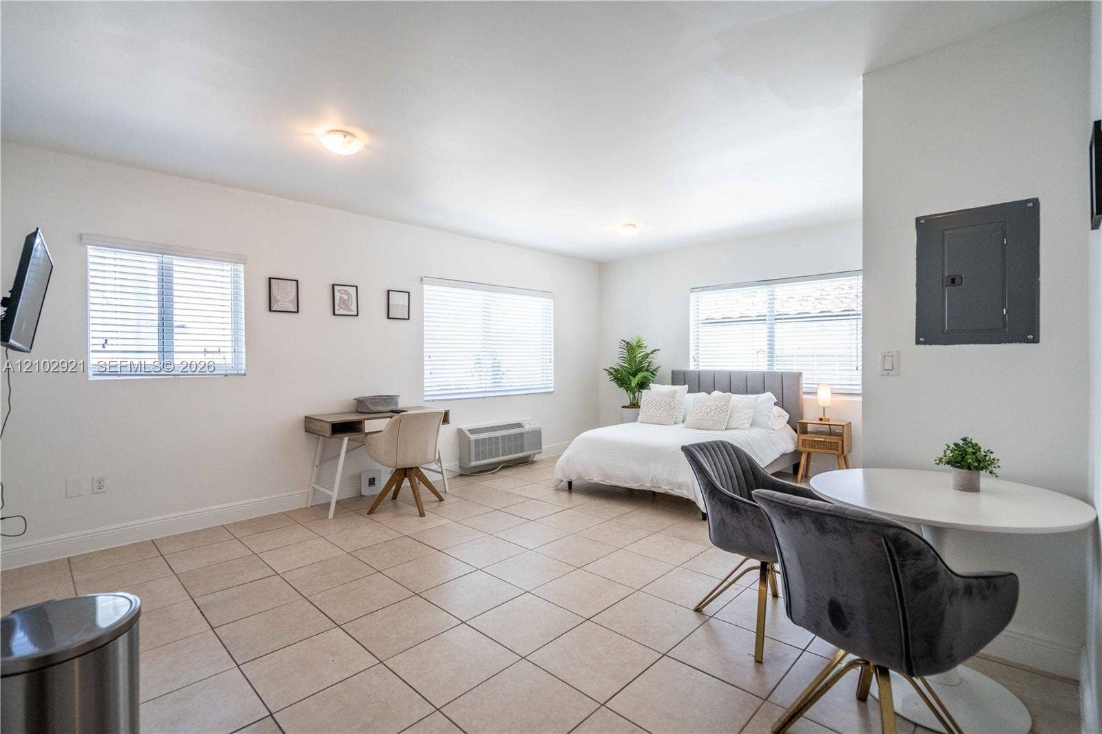 6971 Carlyle Avenue, #204, Miami Beach, Miami Beach, FL 33141 Photo 2
