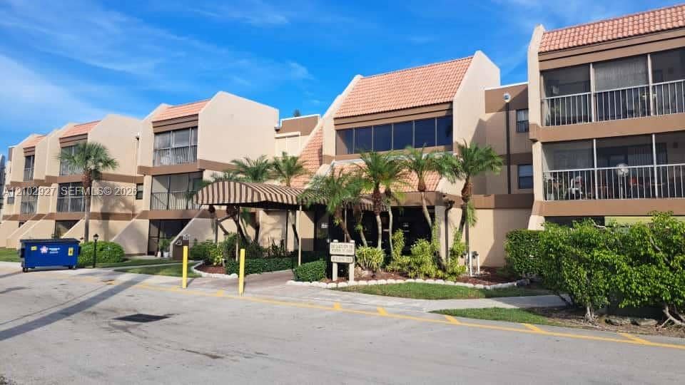 240 Lakeview Drive, #106, Weston, Weston, FL 33326 Photo 5