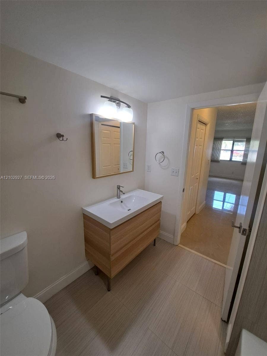 240 Lakeview Drive, #106, Weston, Weston, FL 33326 Photo 8