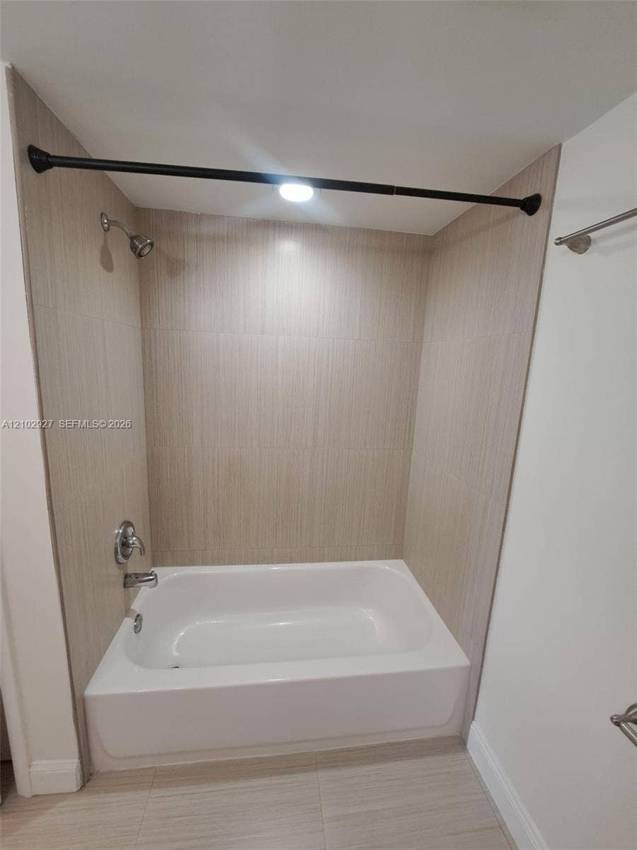 240 Lakeview Drive, #106, Weston, Weston, FL 33326 Photo 9