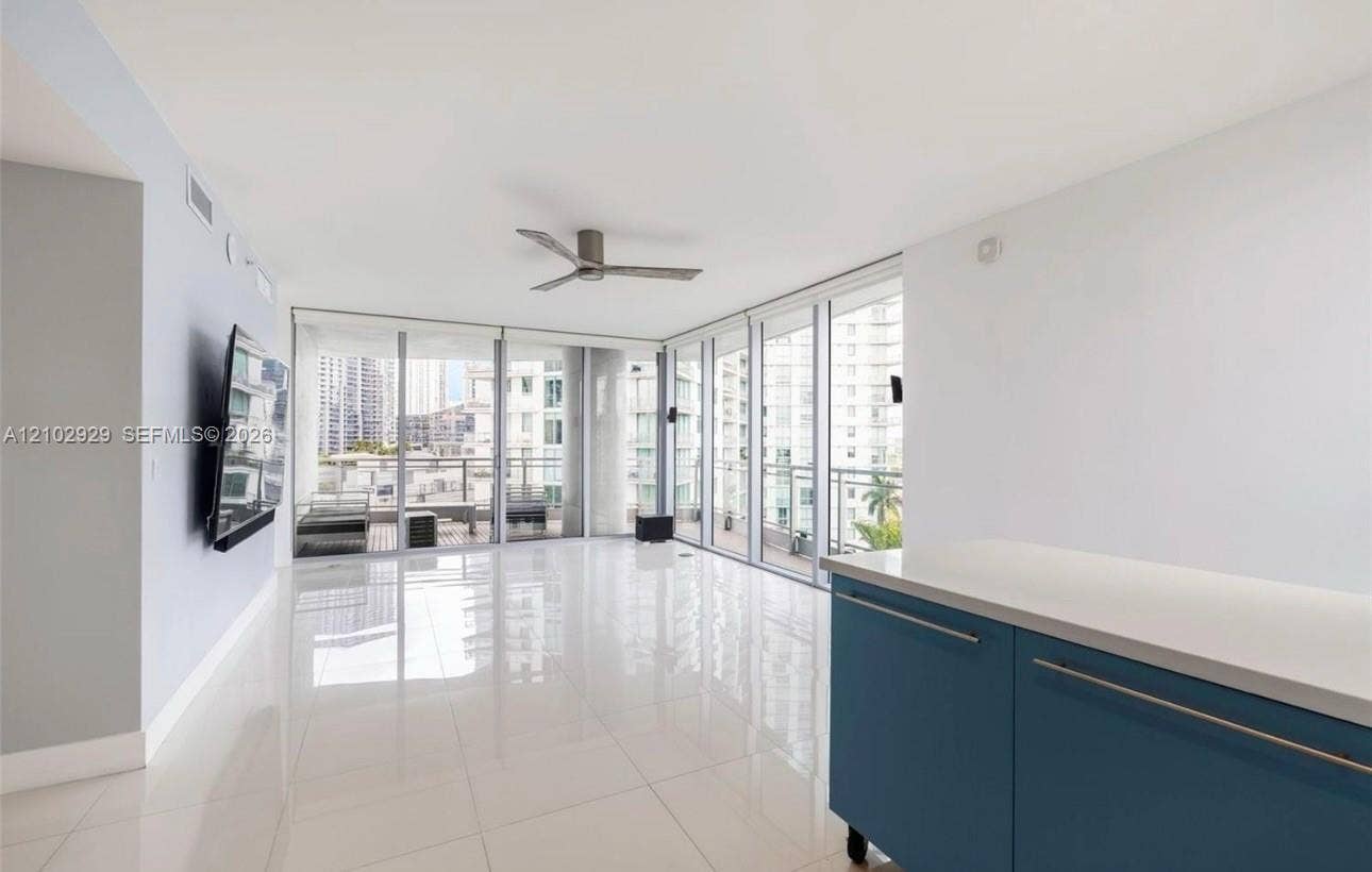 90 SW 3rd Street, #1613, Miami, Miami, FL 33130 Photo 2