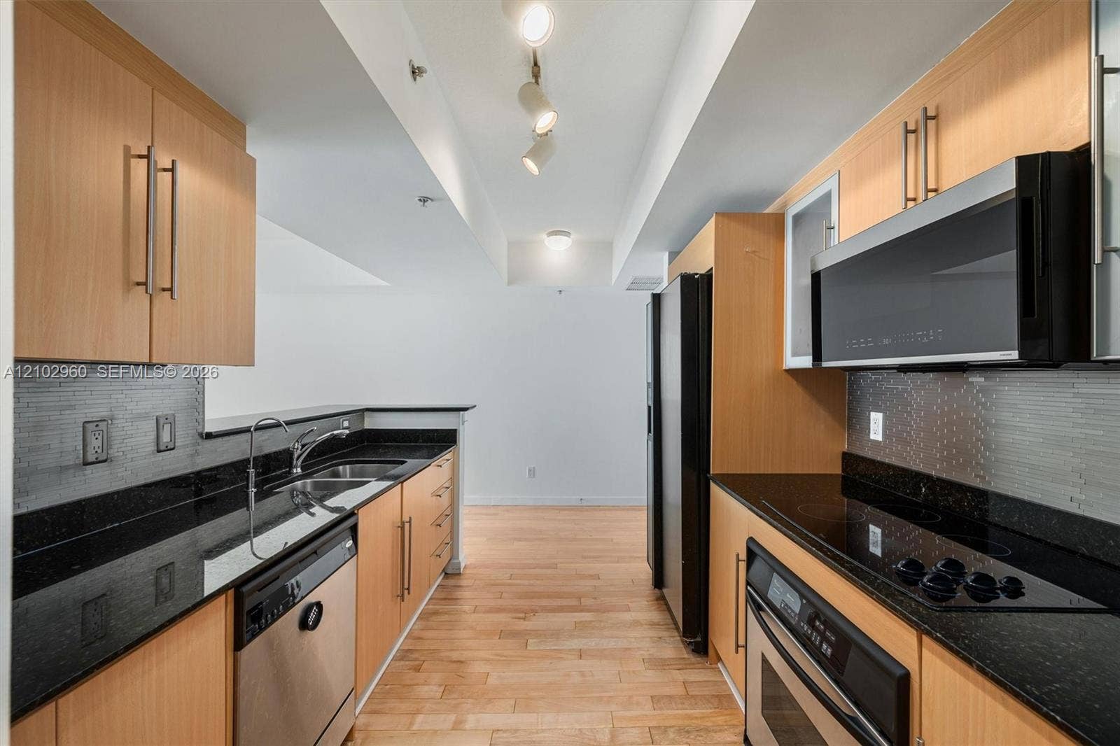 325 S Biscayne Boulevard, #3921, Miami, FL 33131 Photo 8