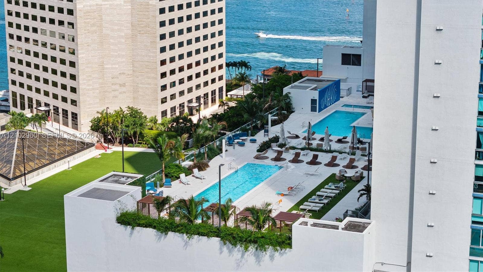 325 S Biscayne Boulevard, #3921, Miami, FL 33131 Photo 43
