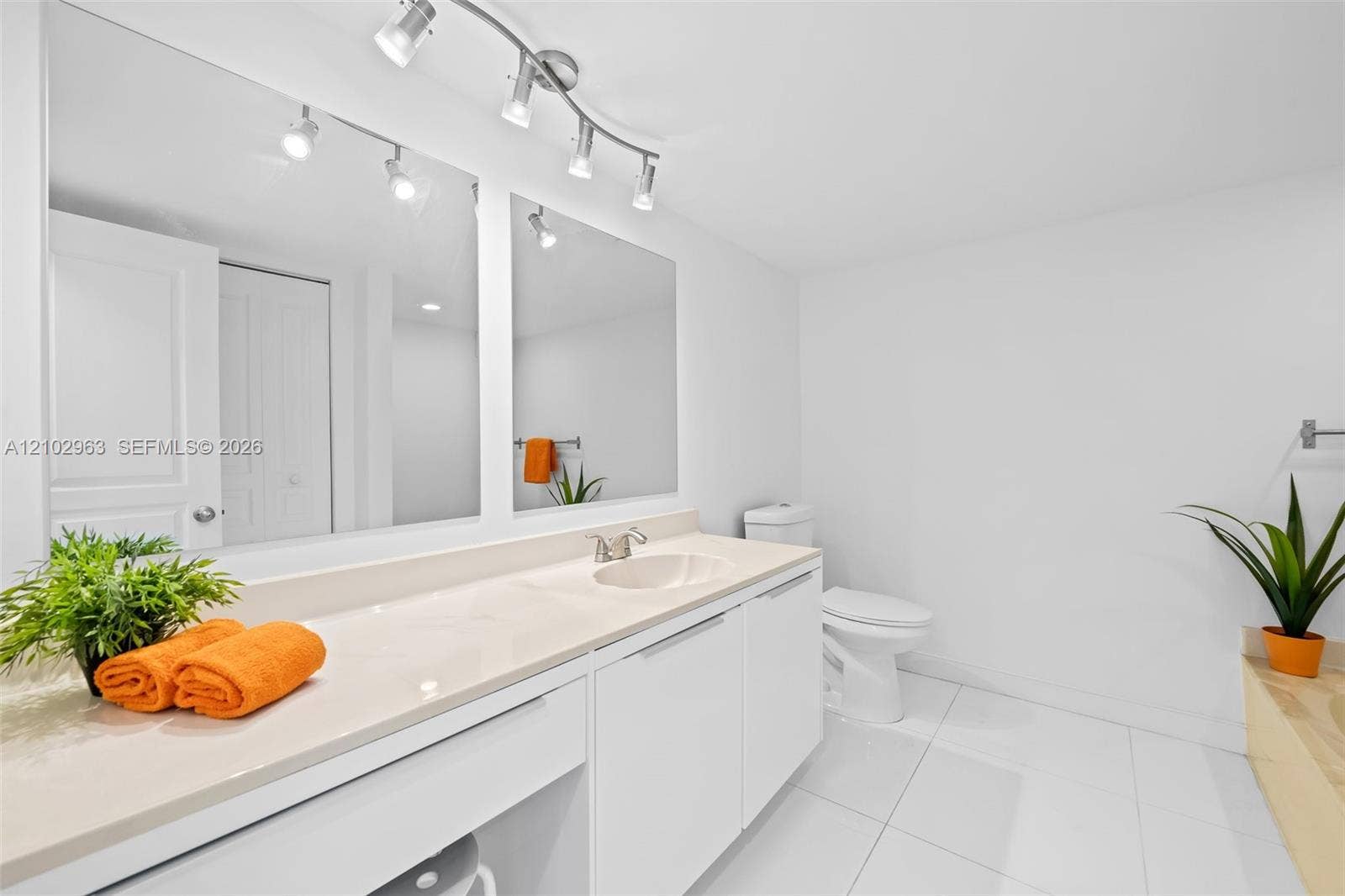 800 Parkview Drive, #221, Hallandale Beach, FL 33009 Photo 13
