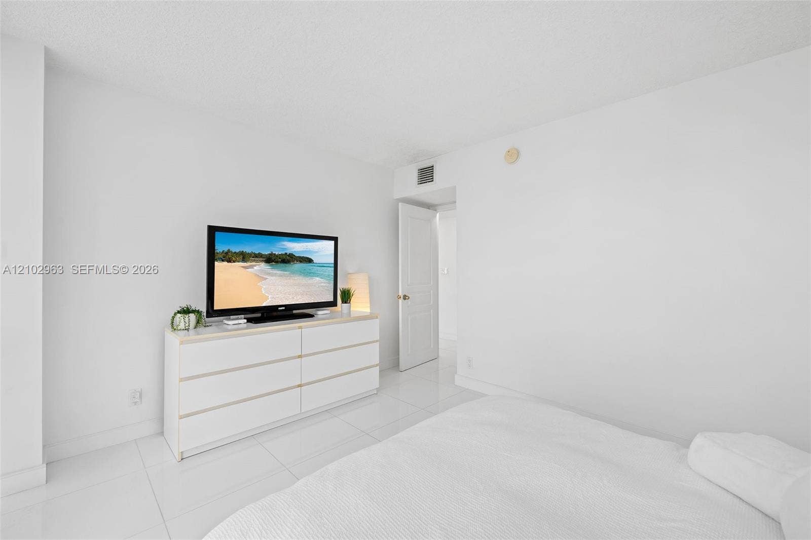 800 Parkview Drive, #221, Hallandale Beach, FL 33009 Photo 10