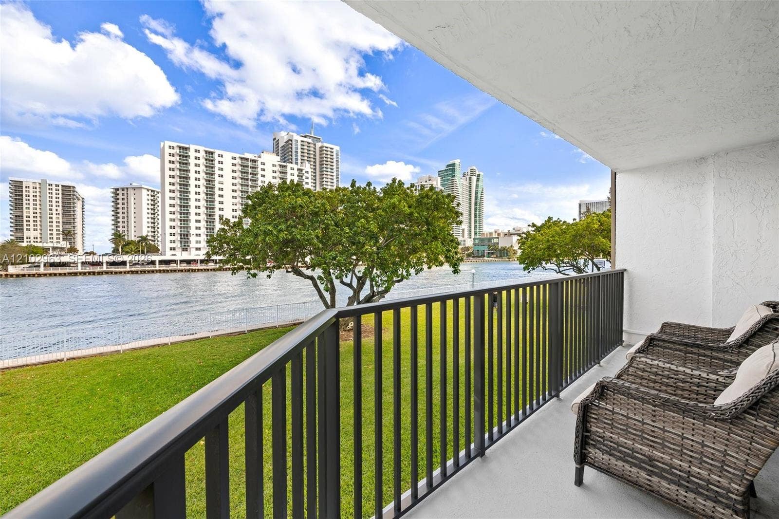 800 Parkview Drive, #221, Hallandale Beach, FL 33009 Photo 16