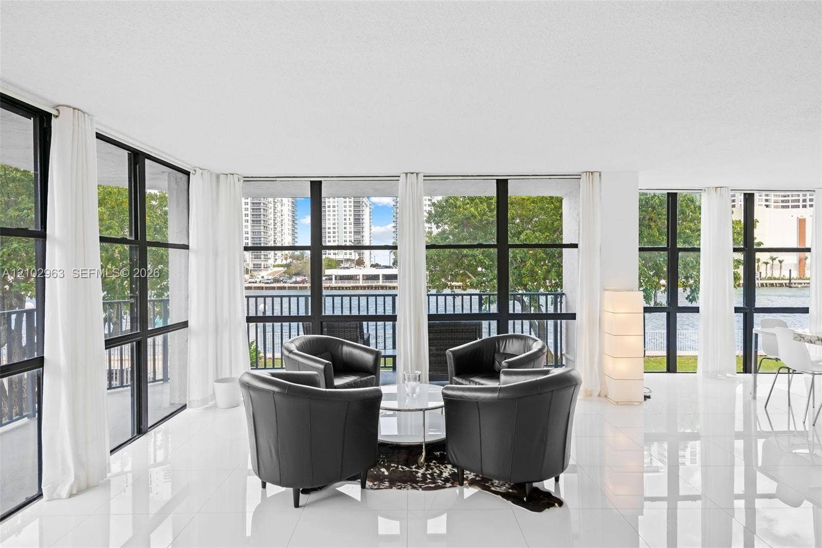 800 Parkview Drive, #221, Hallandale Beach, FL 33009 Photo 5