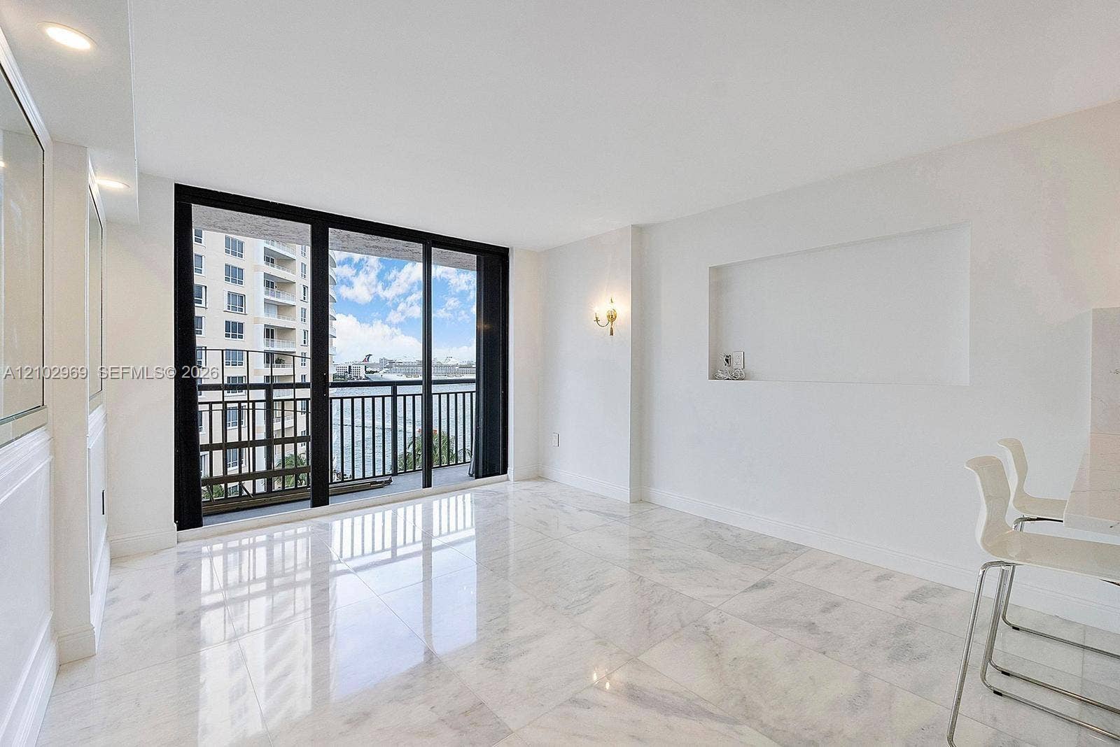 540 Brickell Key Drive, #928, Miami, FL 33131 Photo 10