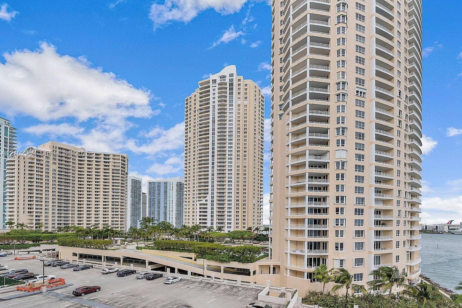 540 Brickell Key Drive, #928, Miami, FL 33131 Photo 4