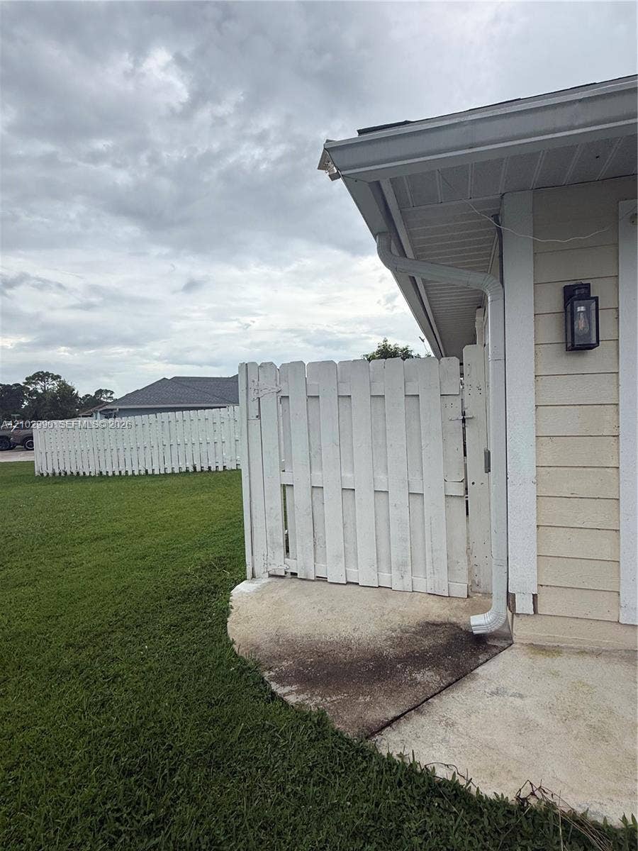1701 SW Commargo Street, #B, Port St Lucie, Port St Lucie, FL 34987 Photo 12