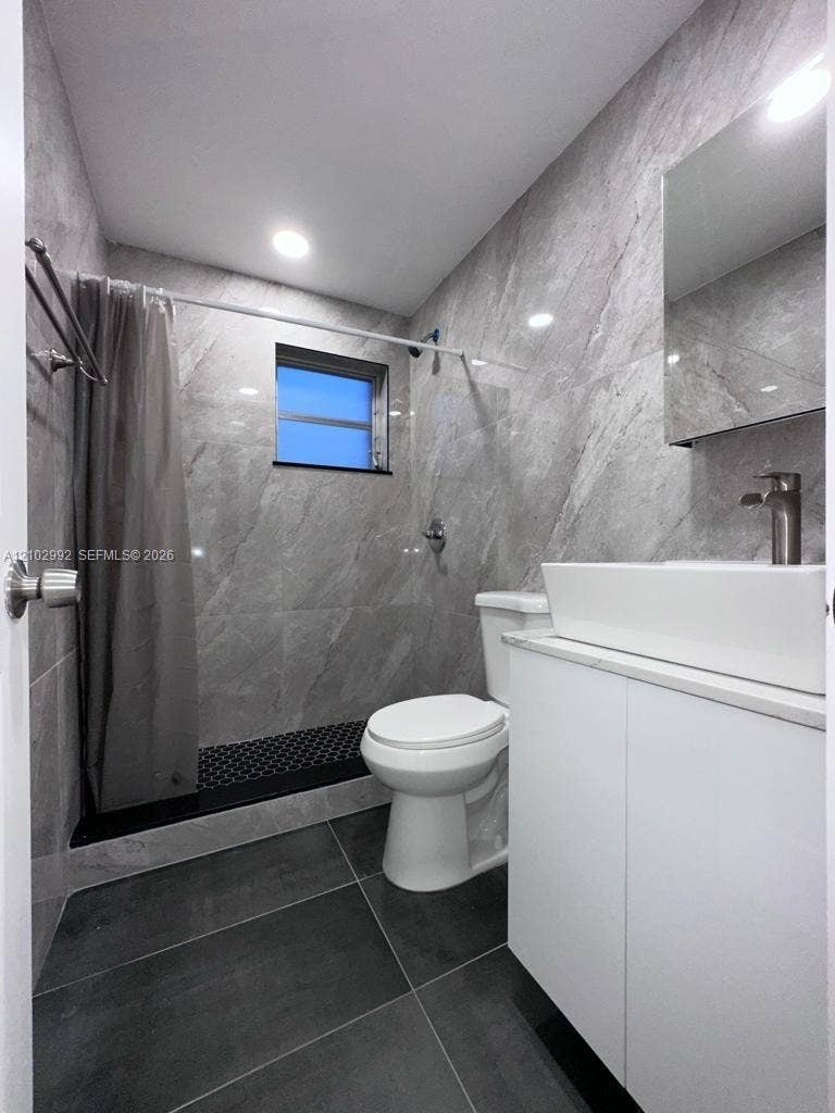 145 SW 30th Court, #207B, Miami, Miami, FL 33135 Photo 2