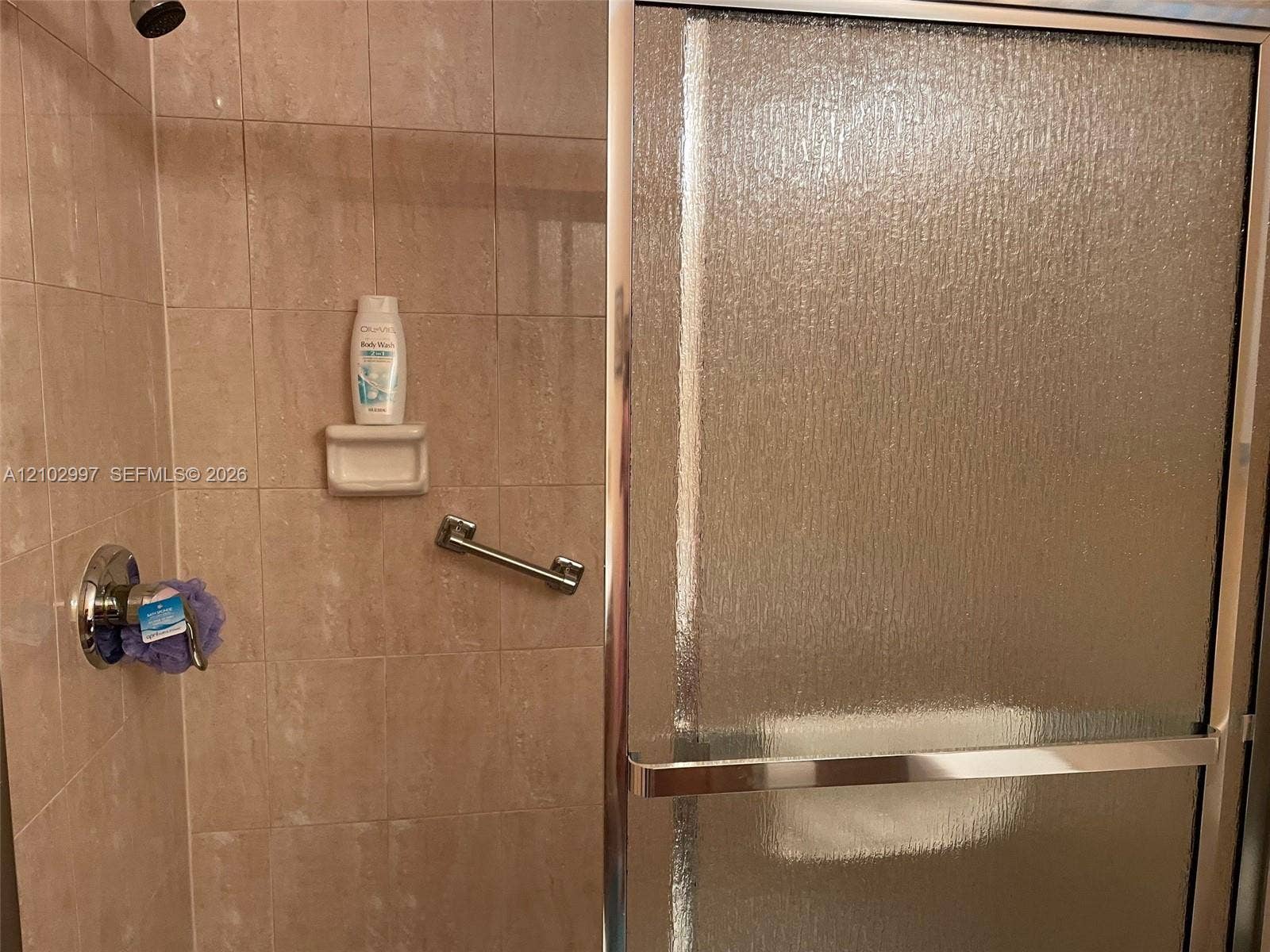 GUEST SHOWER