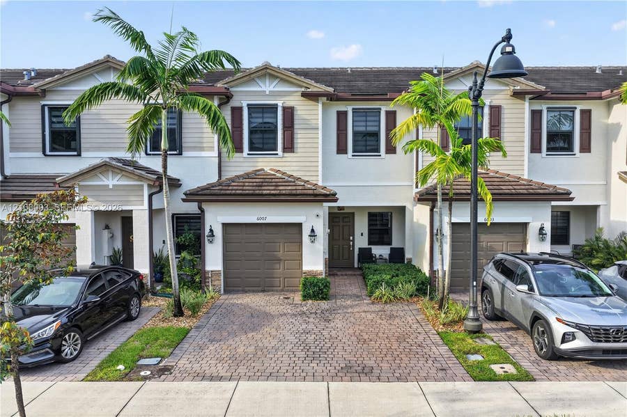 Property photo for 6007 W Paso Fino Place, Davie, FL