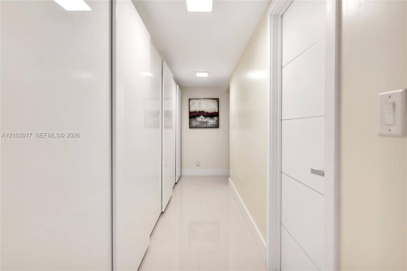 Hallway / Pasillo