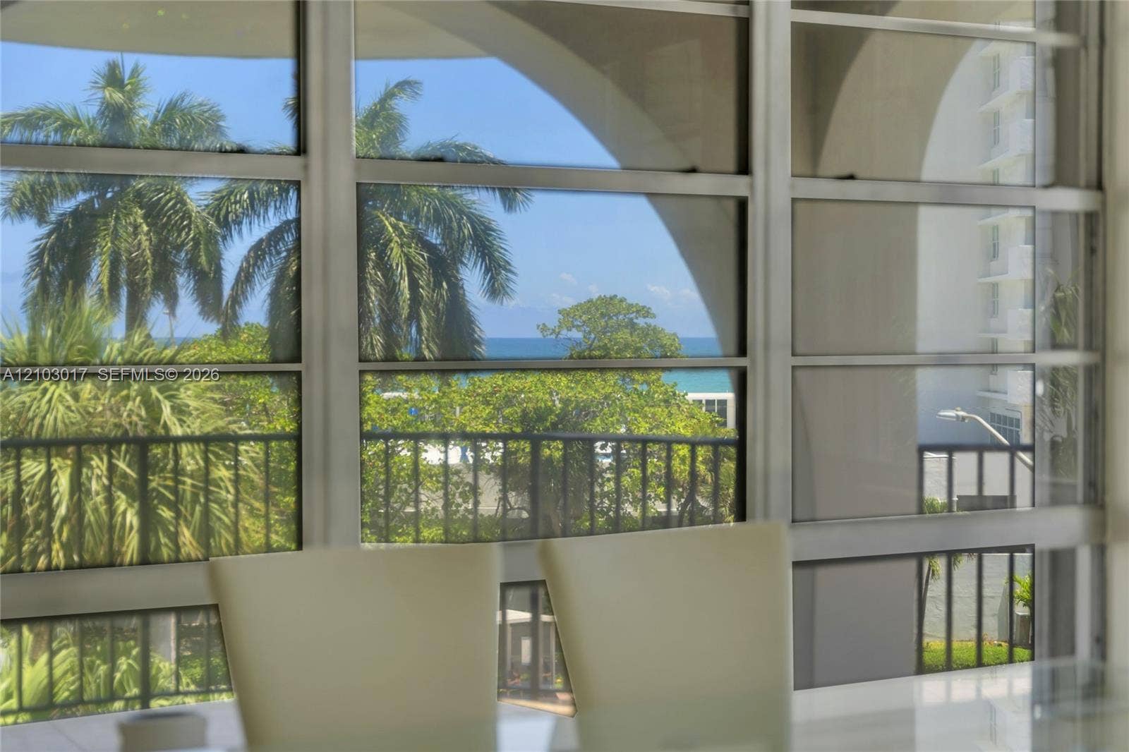 Dining Room / Comedor