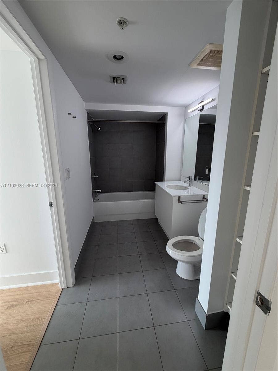 92 SW 3rd Street, #5012, Miami, Miami, FL 33130 Photo 40