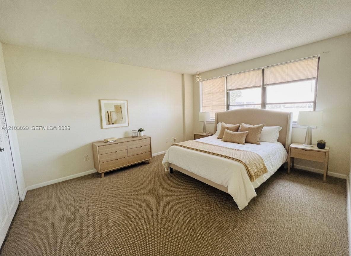 20860 San Simeon Way, #205-6, Miami, FL 33179 Second Bedroom