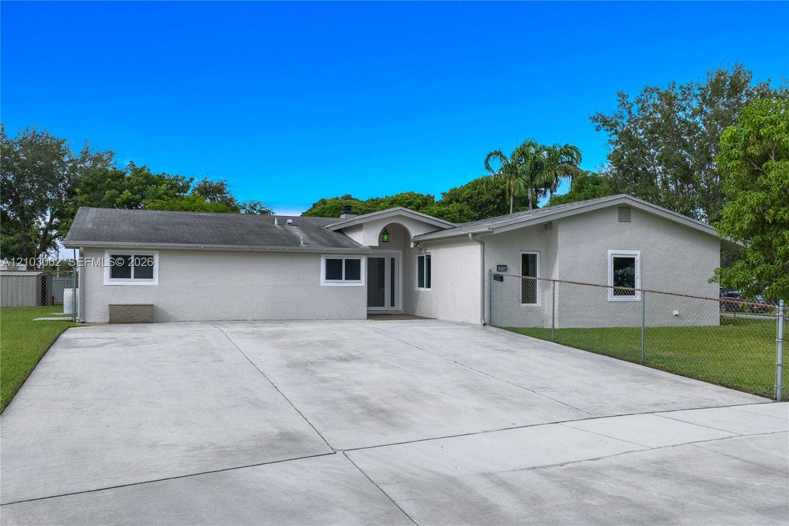 10198 SW 203rd Terrace, Cutler Bay, FL 33189 Photo 2