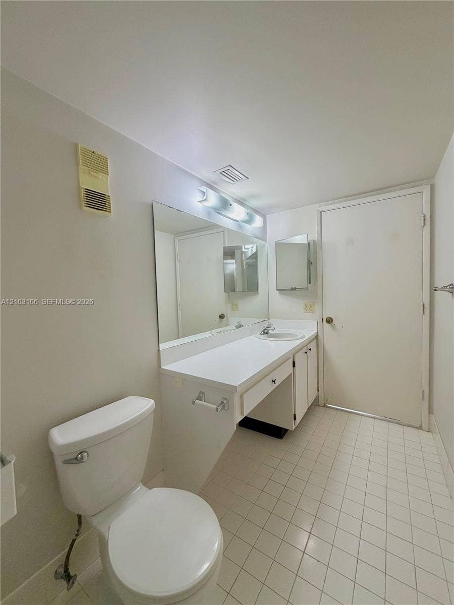 2230 N Cypress Bend Drive, #308, Pompano Beach, Pompano Beach, FL 33069 Photo 28