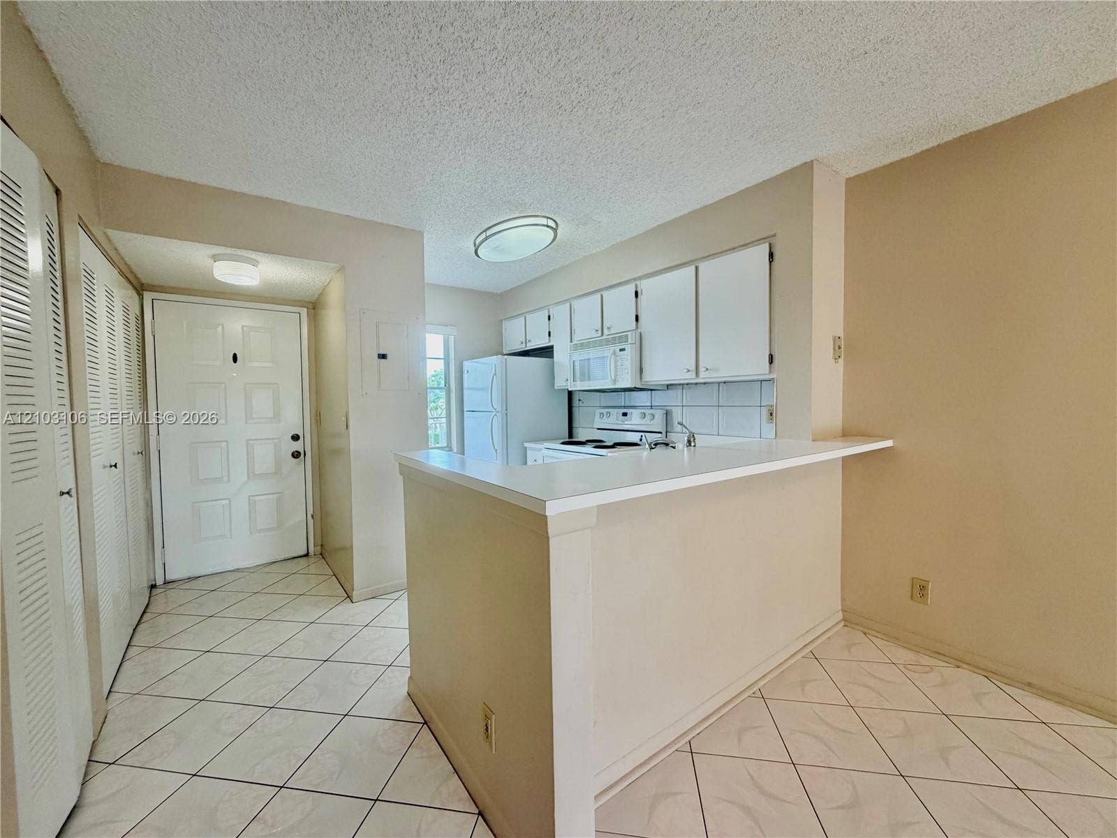 2230 N Cypress Bend Drive, #308, Pompano Beach, Pompano Beach, FL 33069 Photo 2