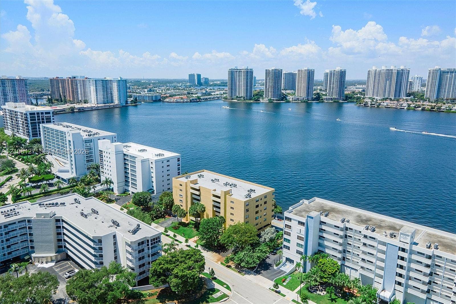 17878 N Bay Road, #405, Sunny Isles Beach, Sunny Isles Beach, FL 33160 Photo 25