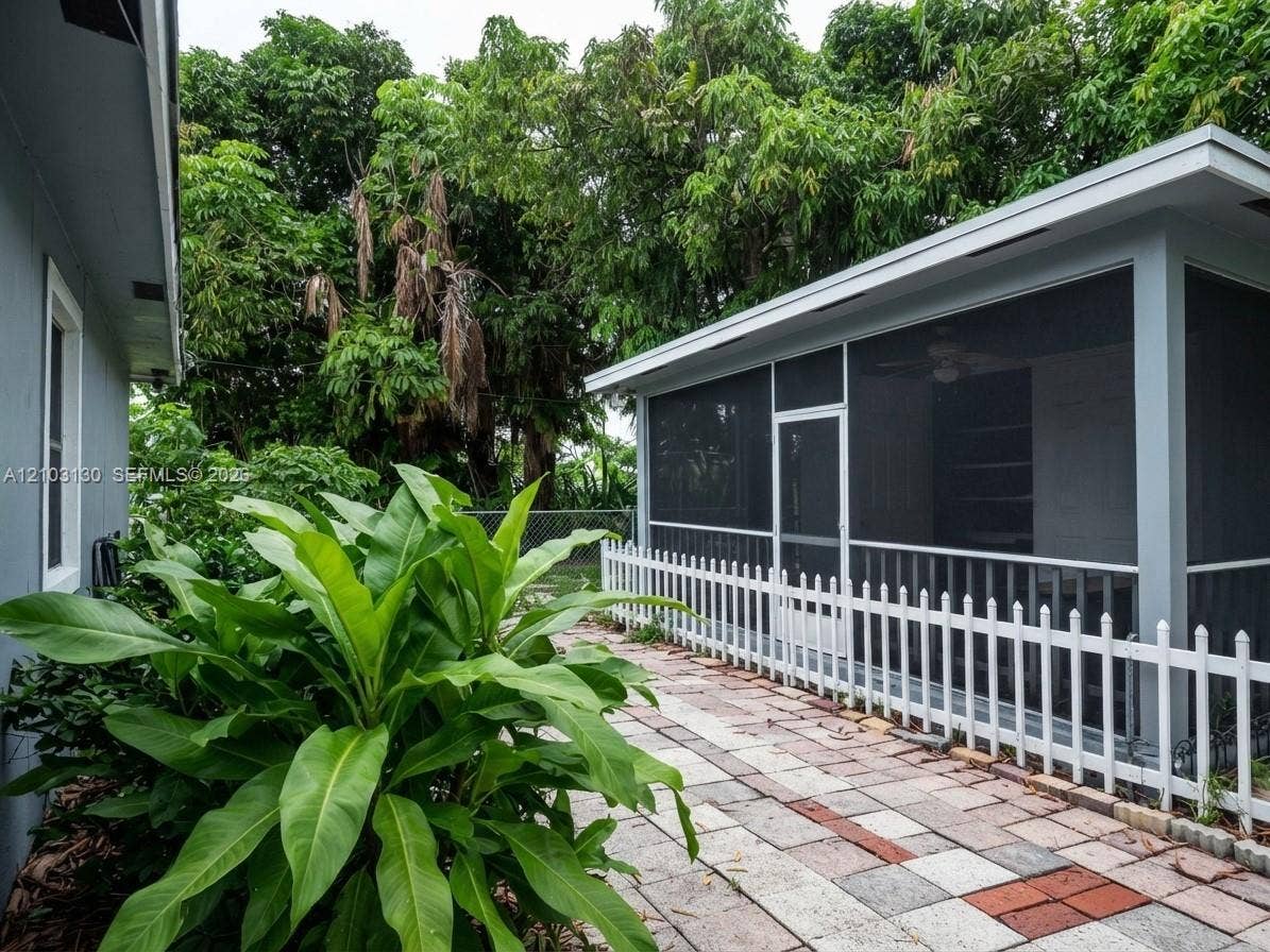 1135 22nd Street, West Palm Beach, FL 33407 Photo 12