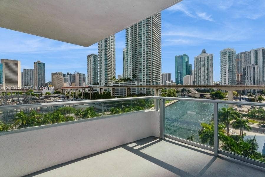185 SW 7th Street, #703, Miami, FL 33130 Photo 12