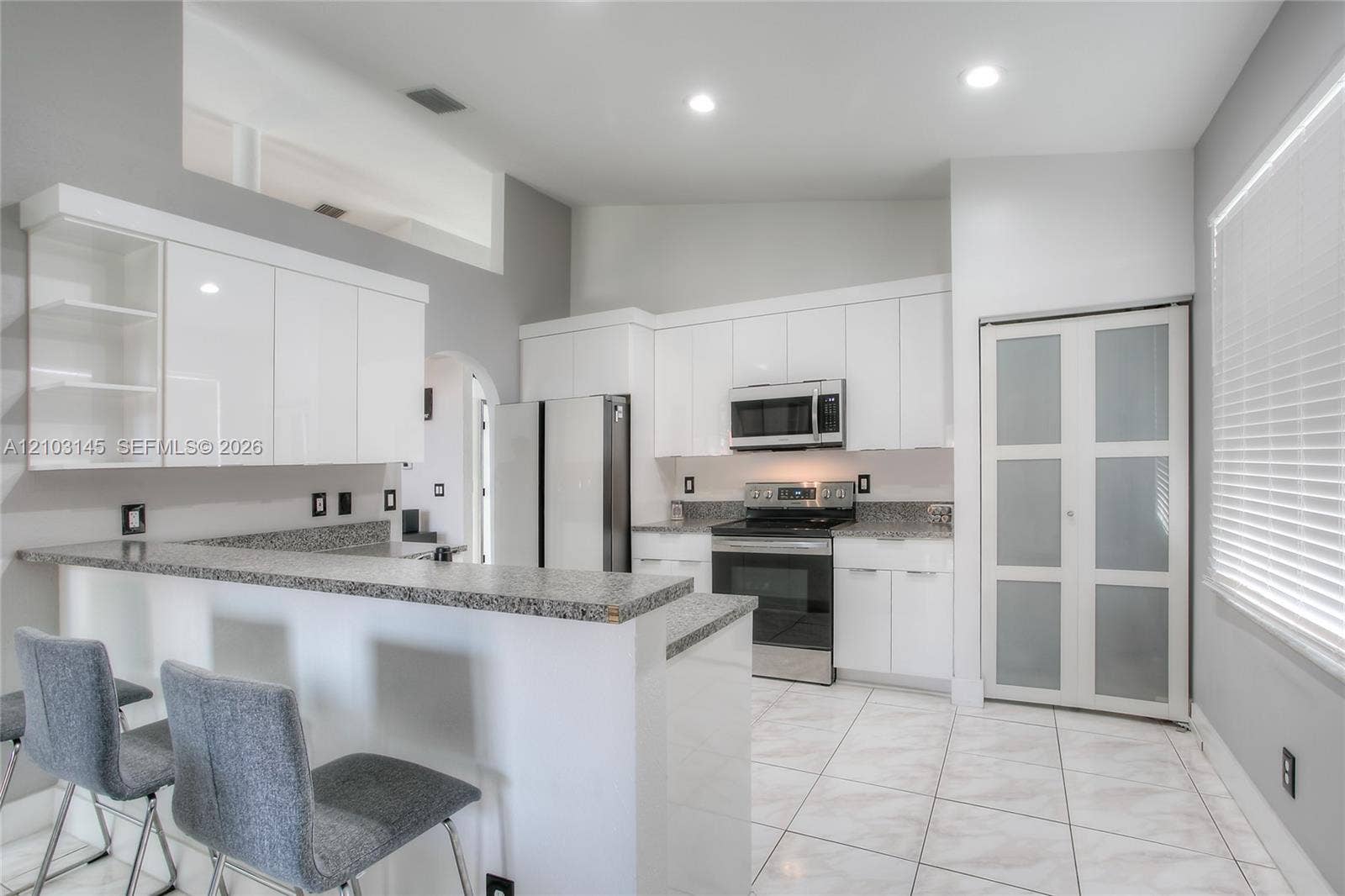 11611 SW 10th Court, Pembroke Pines, FL 33025 Photo 6
